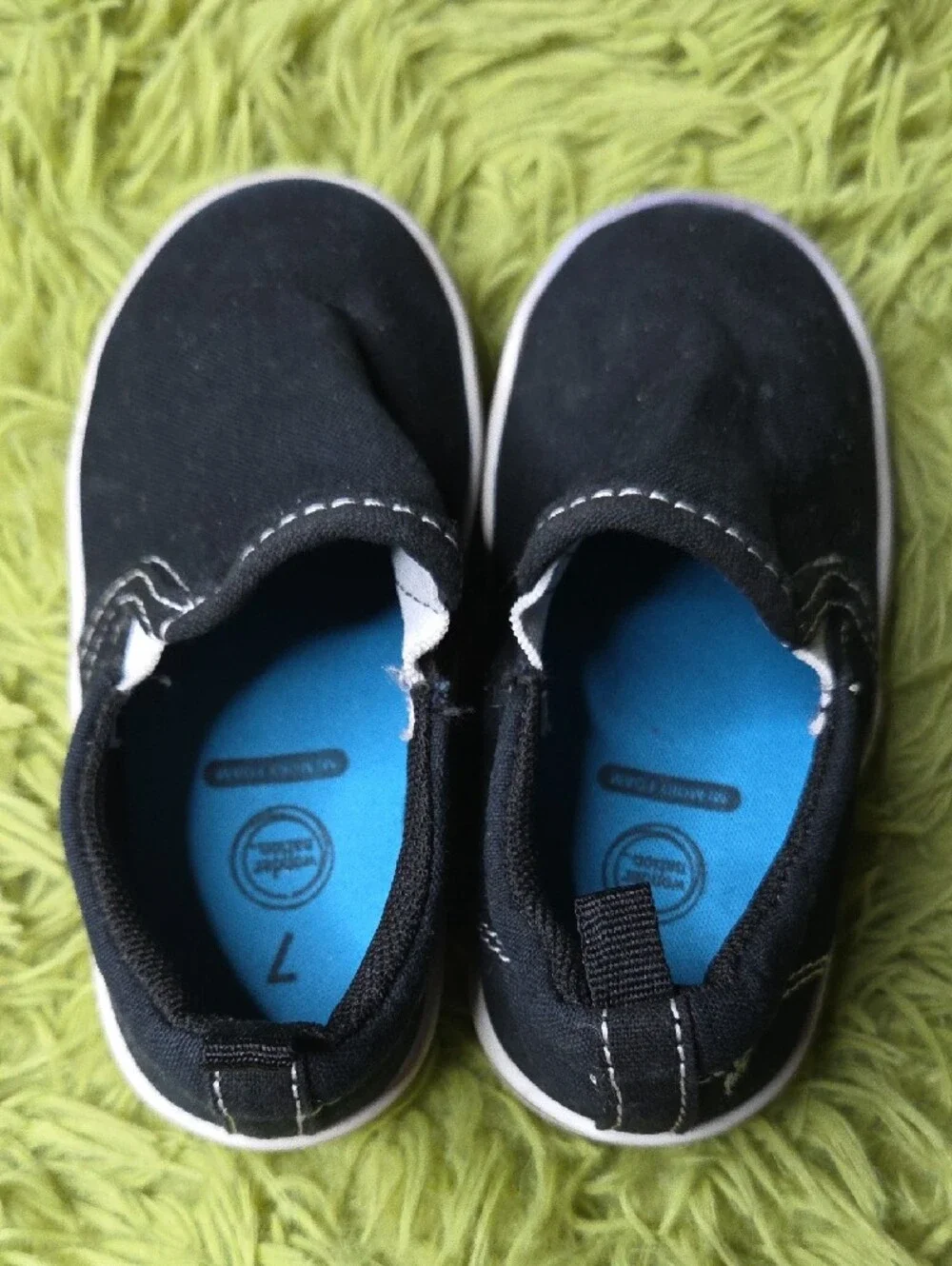 wonder nation Black Slip-On‎ Kids Sneakers with White Soles
